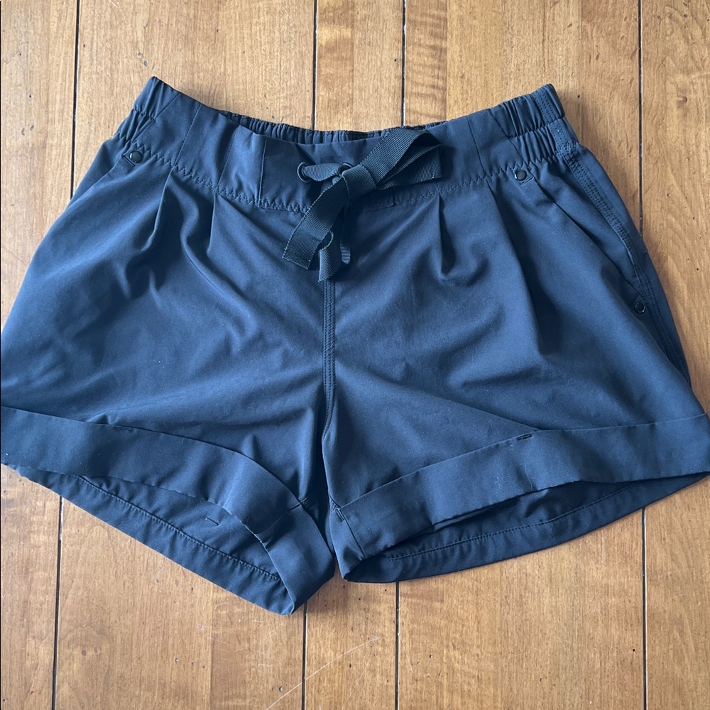 Lululemon *rare* Shorts
